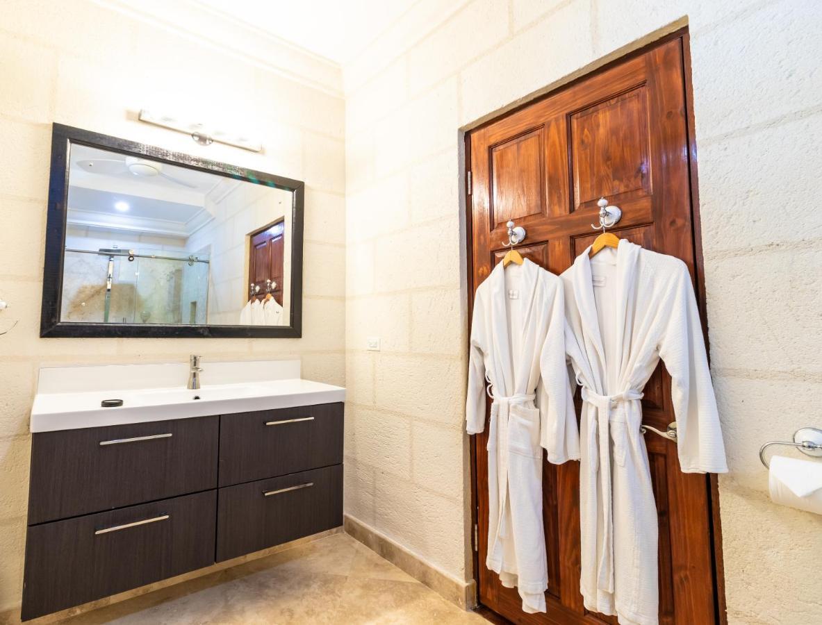 Sweetfield Manor Ξενοδοχείο Μπριτζτάουν Εξωτερικό φωτογραφία